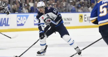 Mark Scheifele Inspires Jets Fans 